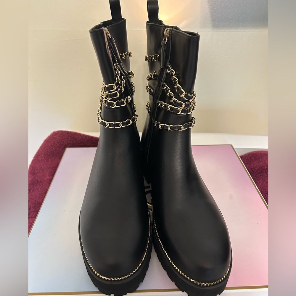 Cecelia New York Leather with Chain Mid Boot
